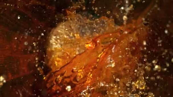 Super Slow Motion Shot Golden Alcohol Liquid Splashing Oak Wooden — Stok Video