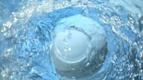 超スローモーション1000 Fpsでガラス瓶の中の渦巻く水とスプラッシング水のショット 4Kで高速シネマカメラで撮影 — ストック動画