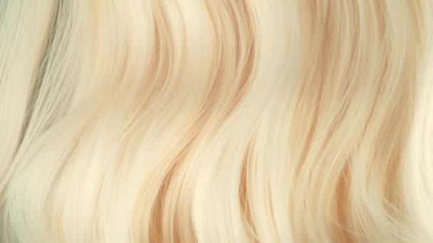 Super Slow Motion Shot Waaving Light Blonde Hair 1000 Fps — стоковое видео