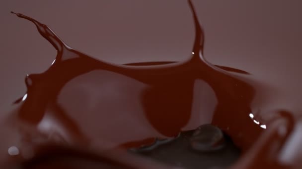 Chocolate Salpicado Atire Câmera Cinema Digital Câmera Super Lenta 1000Fps — Vídeo de Stock