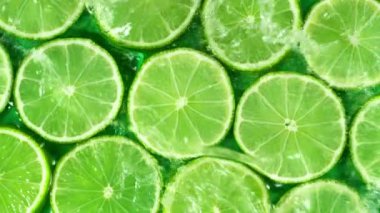 Su sıçratma sahnesinin Süper Yavaş Çekimi, 1600 metrede Lime Dilimlerine. 4K 'de Yüksek Hız Sinema Kamerası ile çekildi..