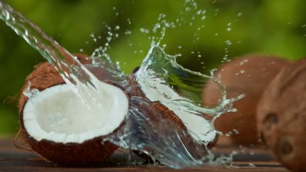 Super Slow Motion Shot Water Splashing Kokosie Prędkością 1000 Fps — Wideo stockowe