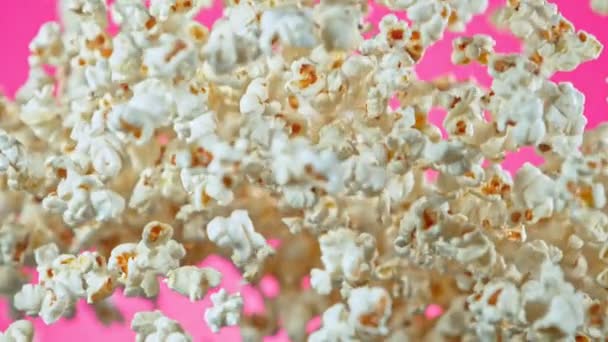 Super Slow Motion Shot Popcorn Różowym Tle Eksplozji Prędkością 1000 — Wideo stockowe