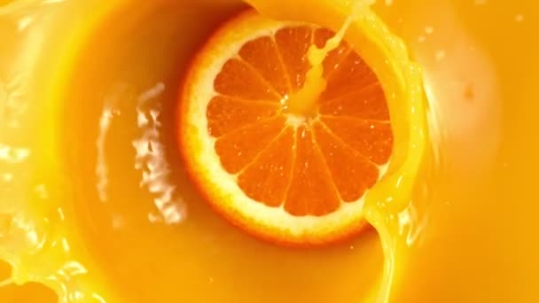 Super Slow Motion Shot Orange Slice Splashing Orange Juice 1000Fps — Stock video