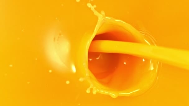Super Slow Motion Shot Nalania Świeżego Soku Pomarańczowego 1000Fps Strzelano — Wideo stockowe