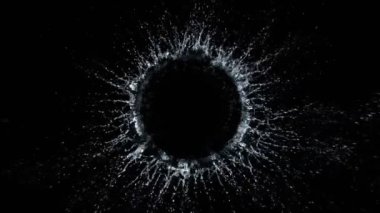 Super Slow Motion Top Shot of Water Round Splash Kara Arkaplanda izole edildi. Yüksek hızlı sinema kamerasıyla çekildi, 4K.