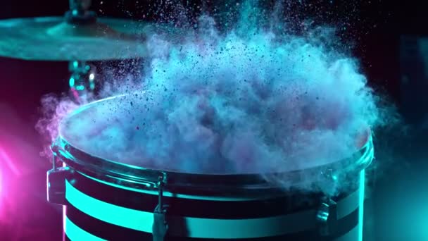 Tiro Super Lento Tambor Golpeado Con Explosión Polvo Color 1000 — Vídeos de Stock
