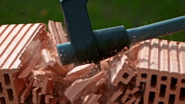 Super Slow Motion Shot Smashing Brick Sledgehammer 1000Fps Filmed High — Stock Video