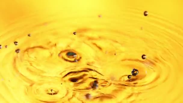 슬로우 Detail Shot Water Drop Golden Luxury Background 1000 Fps — 비디오