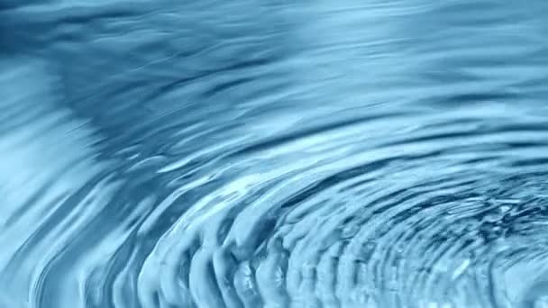 Dalgalanan Mavi Berrak Lüks Sıvı Arkaplanının Süper Yavaş Çekimi Yüksek — Stok video