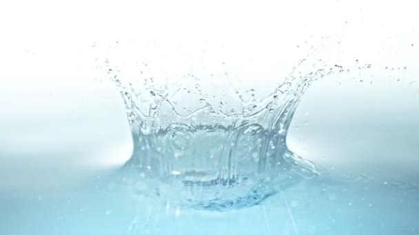 Super Slow Motion Shot Water Crown Splash Ligh Blue Background — 비디오