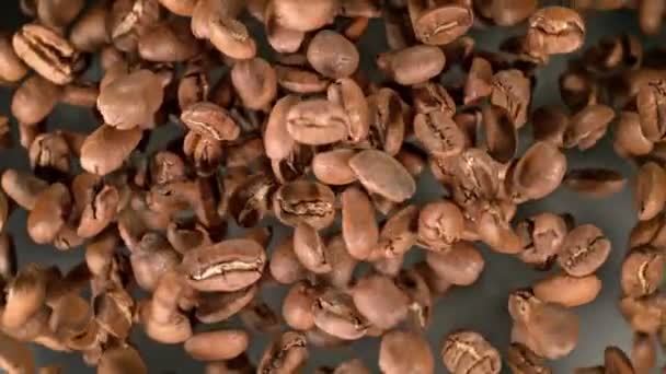 Super Slow Motion Shot Coffee Beans Explosion Camera Camera Rotation — Video Stock