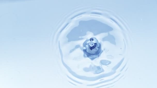 Капля Воды Super Slow Motion Снимается Высокоскоростной Камерой Разрешении — стоковое видео