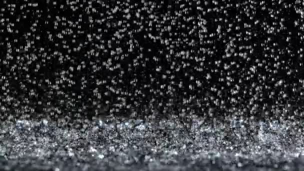 Super Slow Motion Shot Von Starkem Regen Isoliert Auf Schwarzem — Stockvideo