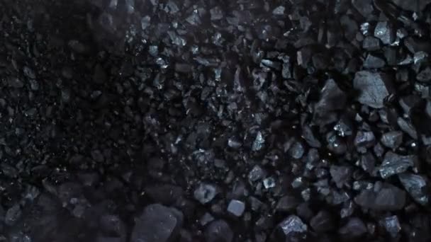 Super Slow Motion Shot Crushing Coal Black Background Στα 1000 — Αρχείο Βίντεο