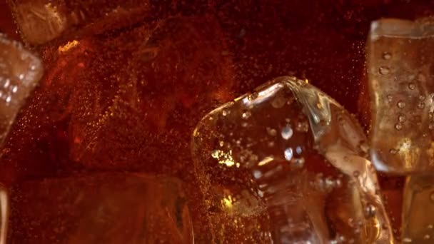 Super Slow Motion Detail Skott Fizzing Cola Lemonade Och Flytande — Stockvideo