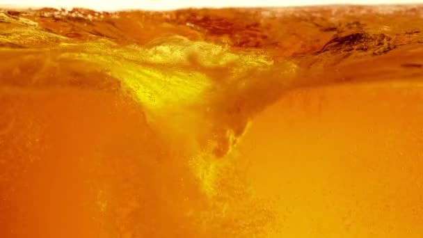 Super Slow Motion Shot Beer Liquid Vortex 1000 Кадров Секунду — стоковое видео