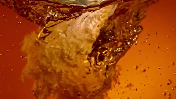 Super Slow Motion Shot Poing Cream Coffee Whirl 1000Fps Съемки — стоковое видео