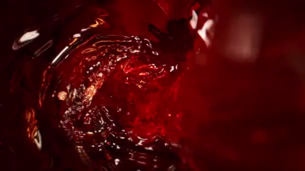 1000 Hızla Kırmızı Şarabı Whirl Dökerek Süper Yavaş Çekim Yüksek — Stok video
