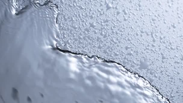 Super Slow Motion Shot Silver Water Wave Top Shot 1000Fps — стоковое видео