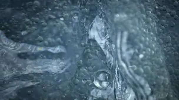 Super Slow Motion Shot Waving Burbujas Aceite Agua 1000Fps Filmado — Vídeo de stock