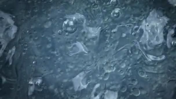 Super Lassú Motion Shot Hullámzó Olaj Buborékok Vízben 1000Fps Fényképezte — Stock videók