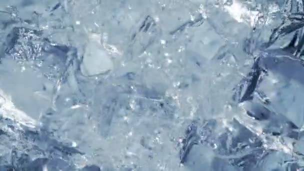 Super Slow Motion Shot Falling Splashing Perfect Ice Cubes Água — Vídeo de Stock