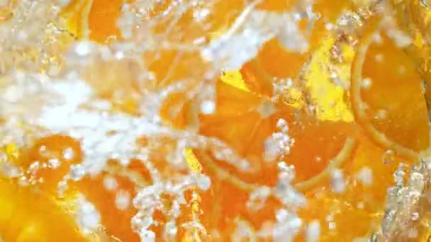 Super Slow Motion Shot Frischer Orangenscheiben Die Mit 1000 Fps — Stockvideo