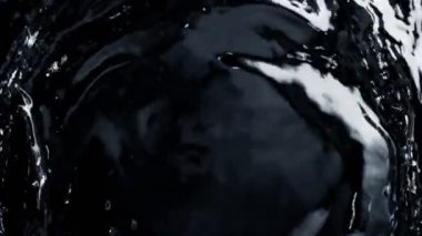 Dalgalanan Dalgaların Süper Yavaş Çekimi Koyu Mavi Su Yüzeyi 1000fps. Yüksek Hız Sinema Kamerası, 4K.
