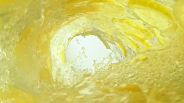 Super Slow Motion Shot Lemon Plastry Obroty Wody Fali 1000Fps — Wideo stockowe