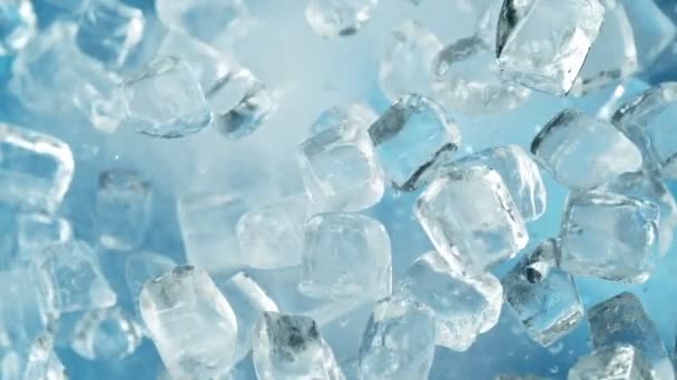 Super Slow Motion Shot Ice Cubes Robbanás Kamera Felé 1000Fps — Stock videók