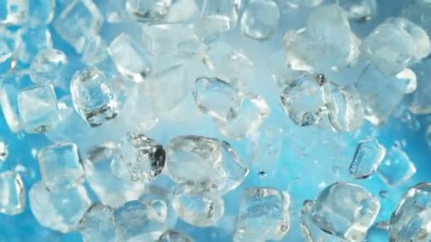 Super Slow Motion Shot Ice Cubes Explosion Προς Κάμερα Στα — Αρχείο Βίντεο