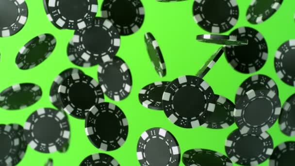 Kumarhane Çiplerinin Yeşil Ekran Daki Kameraya Doğru Patlamasının Süper Yavaş — Stok video