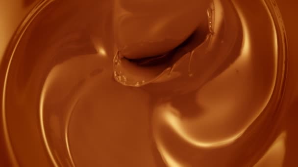 Super Slow Motion Shot Pouring Splashing Fresh Caramel Στα 1000Fps — Αρχείο Βίντεο