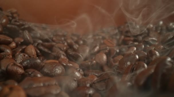 Super Slow Motion Slider Shot Rosing Coffee Beans Smoke 1000 — стоковое видео