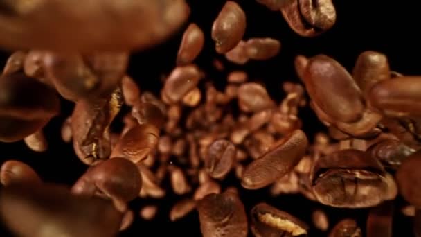 Szczegóły Super Slow Motion Shot Coffee Beans Flying Camera Prędkością — Wideo stockowe