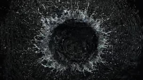 Super Slow Motion Shot Water Splash Μαύρο Φόντο Στα 1000Fps — Αρχείο Βίντεο