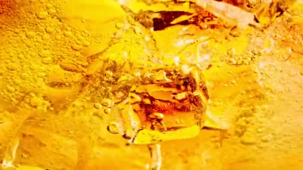 Super Slow Motion Shot Ice Cubes Falling Lemonade 1000Fps Filmado — Vídeos de Stock