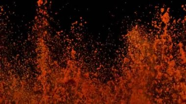 Süper Yavaş Çekim Kurutulmuş Kırmızı Biber Tozu Kara Arkaplanda 300 fite. 4K 'da Yüksek Hız Sinema Kamerası ile çekildi..