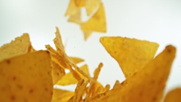 Super Slow Motion Shot Falling Tortilla Chips Camera Sfondo Bianco — Video Stock