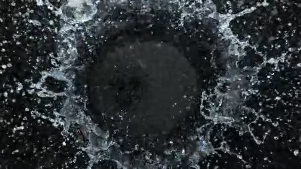 Super Slow Motion Shot Water Splash Black Background 1000Fps Filmed — Stock Video