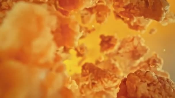 Super Slow Motion Shot Flying Fried Chicken Pieces Camera Prędkością — Wideo stockowe