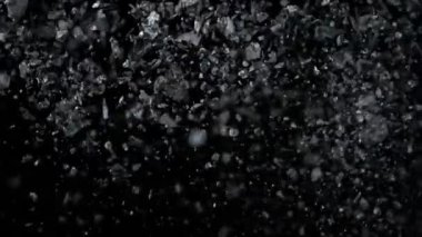 Kömür Parçalarının Süper Yavaş Çekimi 1000 fps hızla yükseliyor. Yüksek Hız Sinema Kamerası, 4K.