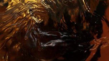 Suda Dalgalanan Yağ Çekiminin Süper Yavaş Çekimi. Yüksek Hız Sinema Kamerası, 4K.