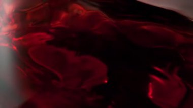 Süper Yavaş Çekim Makro Şat, Dönen Kırmızı Şarap Camda, 1000fps. Yüksek Hız Sinema Kamerası, 4K.