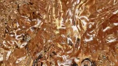 Suda Dalgalanan Yağ Çekiminin Süper Yavaş Çekimi. Yüksek Hız Sinema Kamerası, 4K.