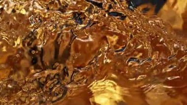 Suda Dalgalanan Yağ Çekiminin Süper Yavaş Çekimi. Yüksek Hız Sinema Kamerası, 4K.