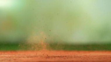 Tenis topu Clay 'e Süper Yavaş Hareket' te çarpıyor, 1000fps. Yüksek Hız Sinema Kamerası, 4K.