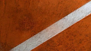 Tenis topu, Super Slow Motion, 1000fps 'ta Clay Court' a çarptı. Yüksek Hız Sinema Kamerası, 4K.