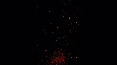 Gerçek Ateşin Süper Yavaş Çekimi Kara Arkaplan 'da izole edilmiş kıvılcımlar. Yüksek Hız Sinema Kamerası, 4K.